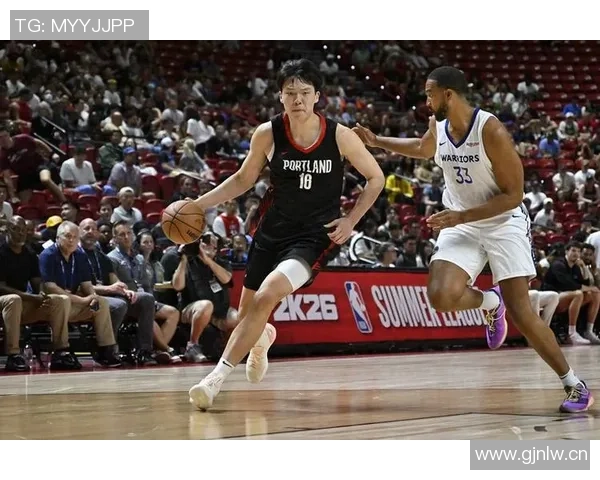 戈贝尔展现年轻内线实力杨瀚森强调抢篮板的强烈意愿是成功关键