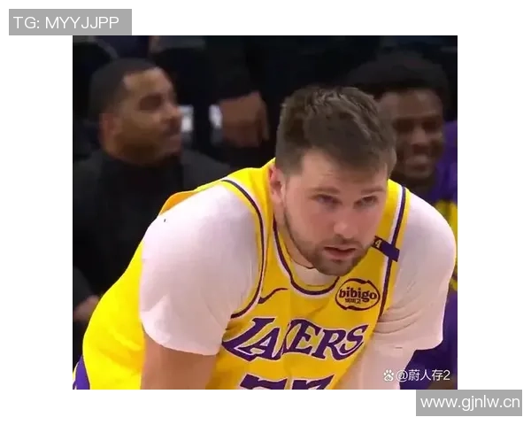 湖人替补表现低迷对阵76人仅得10分创赛季新低场均得分垫底联盟